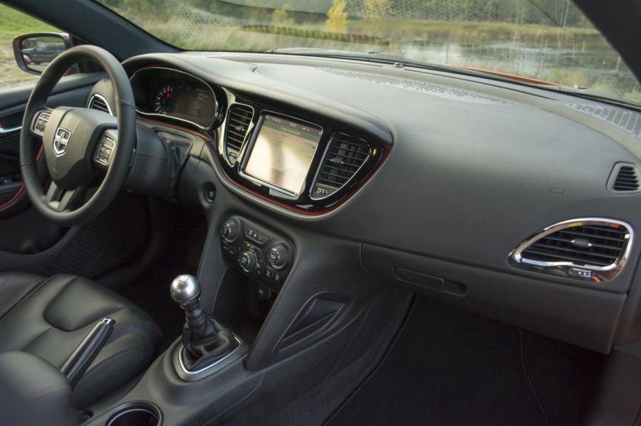  Dodge Dart GT 2013 года  (фото 10 из 55)